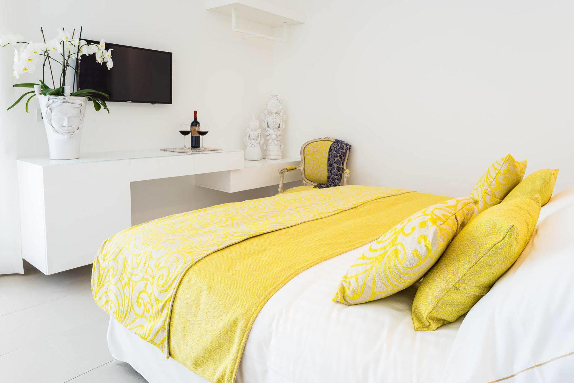 Sciccosa Guest House Taormina Bagian luar foto