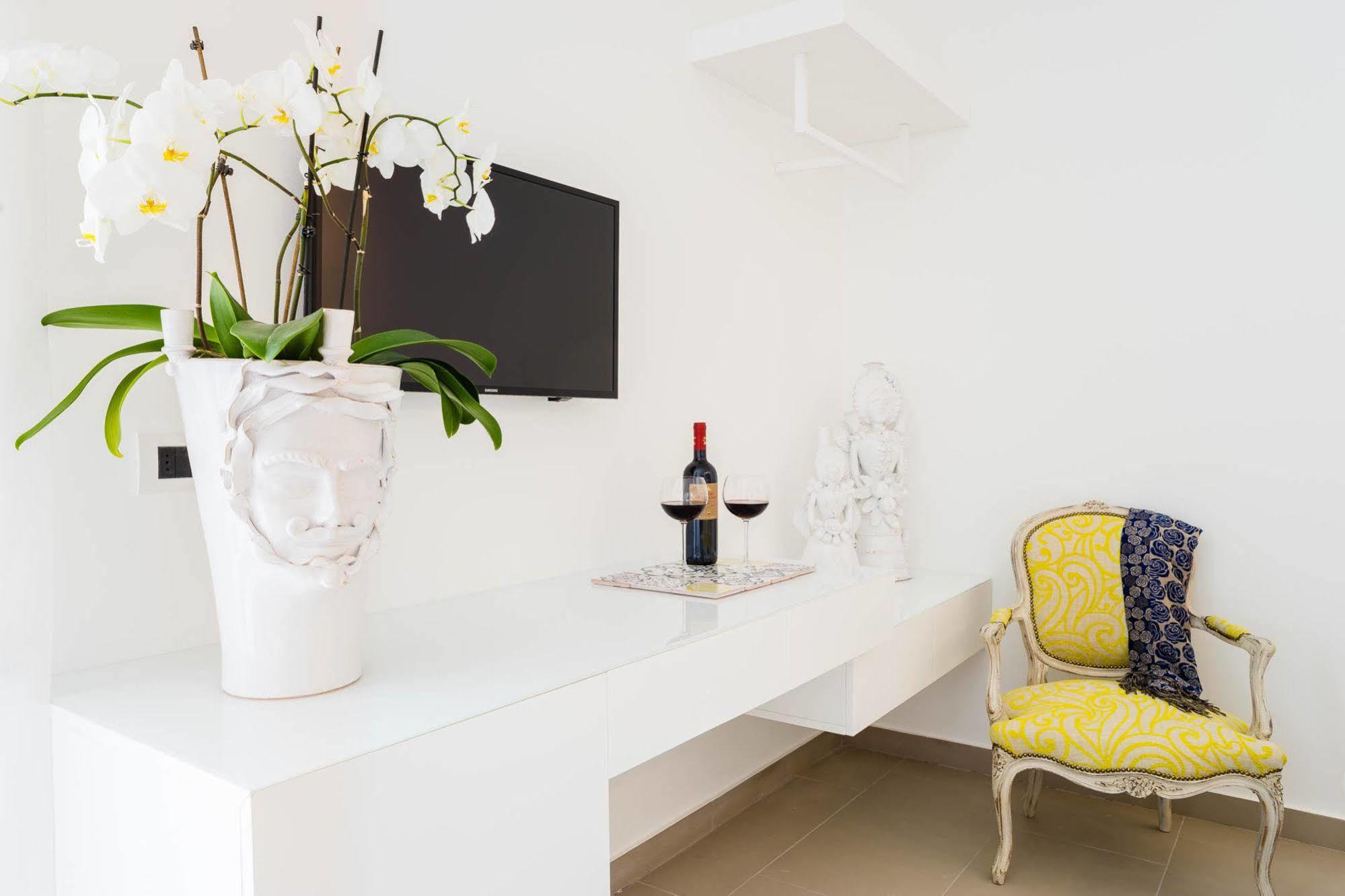 Sciccosa Guest House Taormina Bagian luar foto