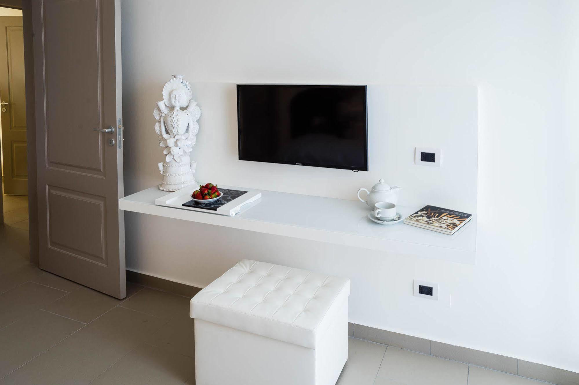 Sciccosa Guest House Taormina Bagian luar foto