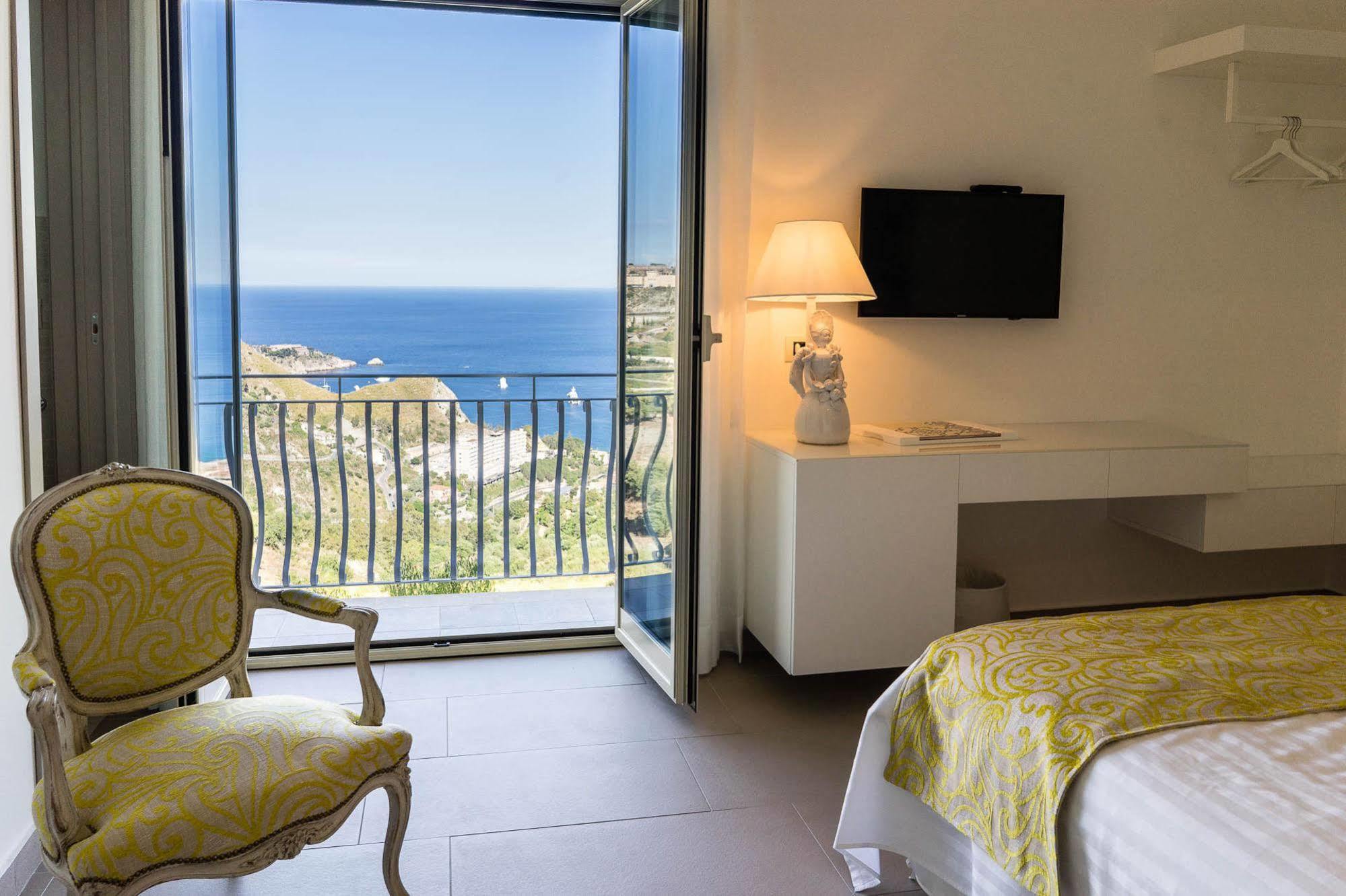 Sciccosa Guest House Taormina Bagian luar foto