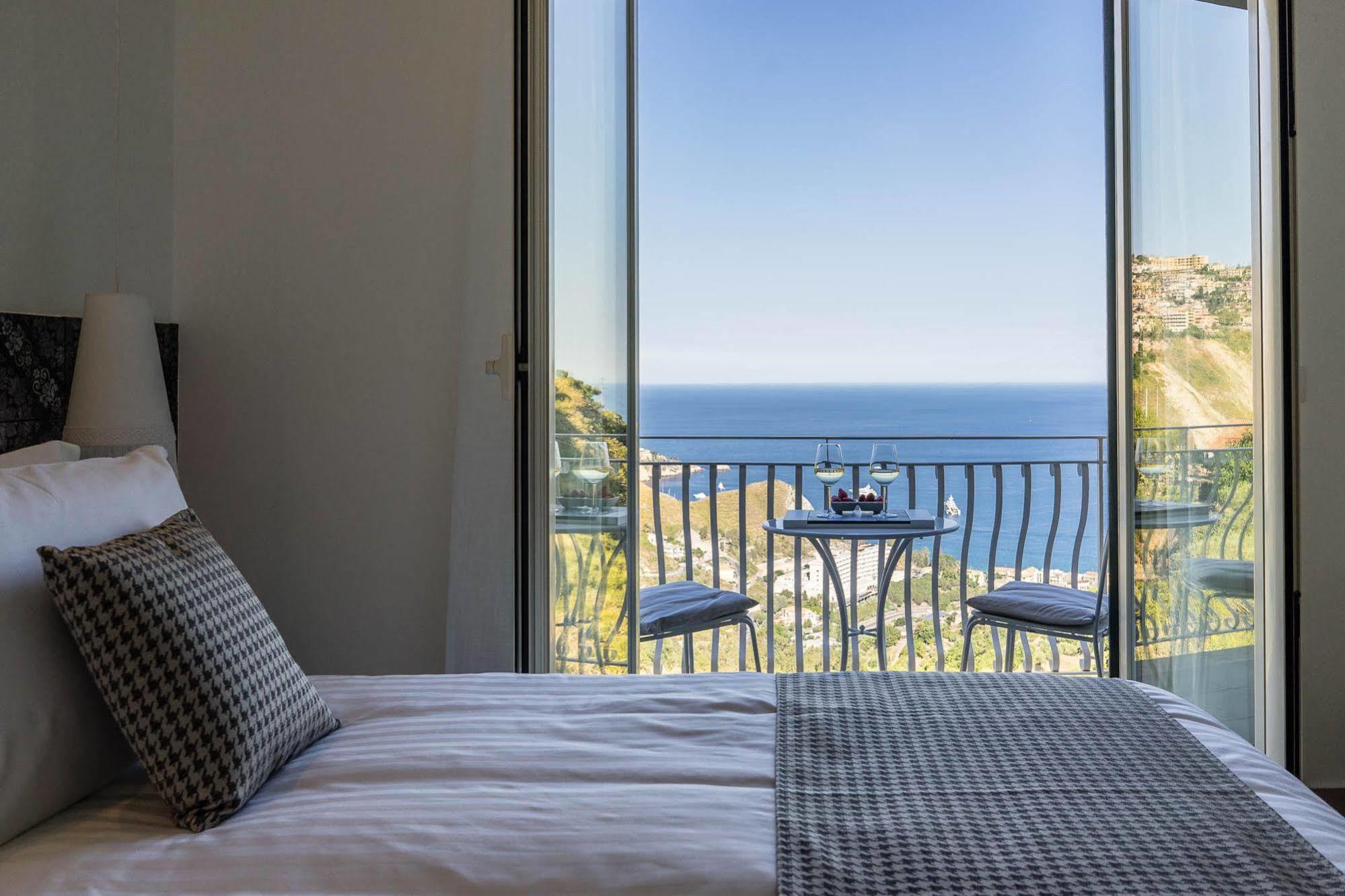 Sciccosa Guest House Taormina Bagian luar foto