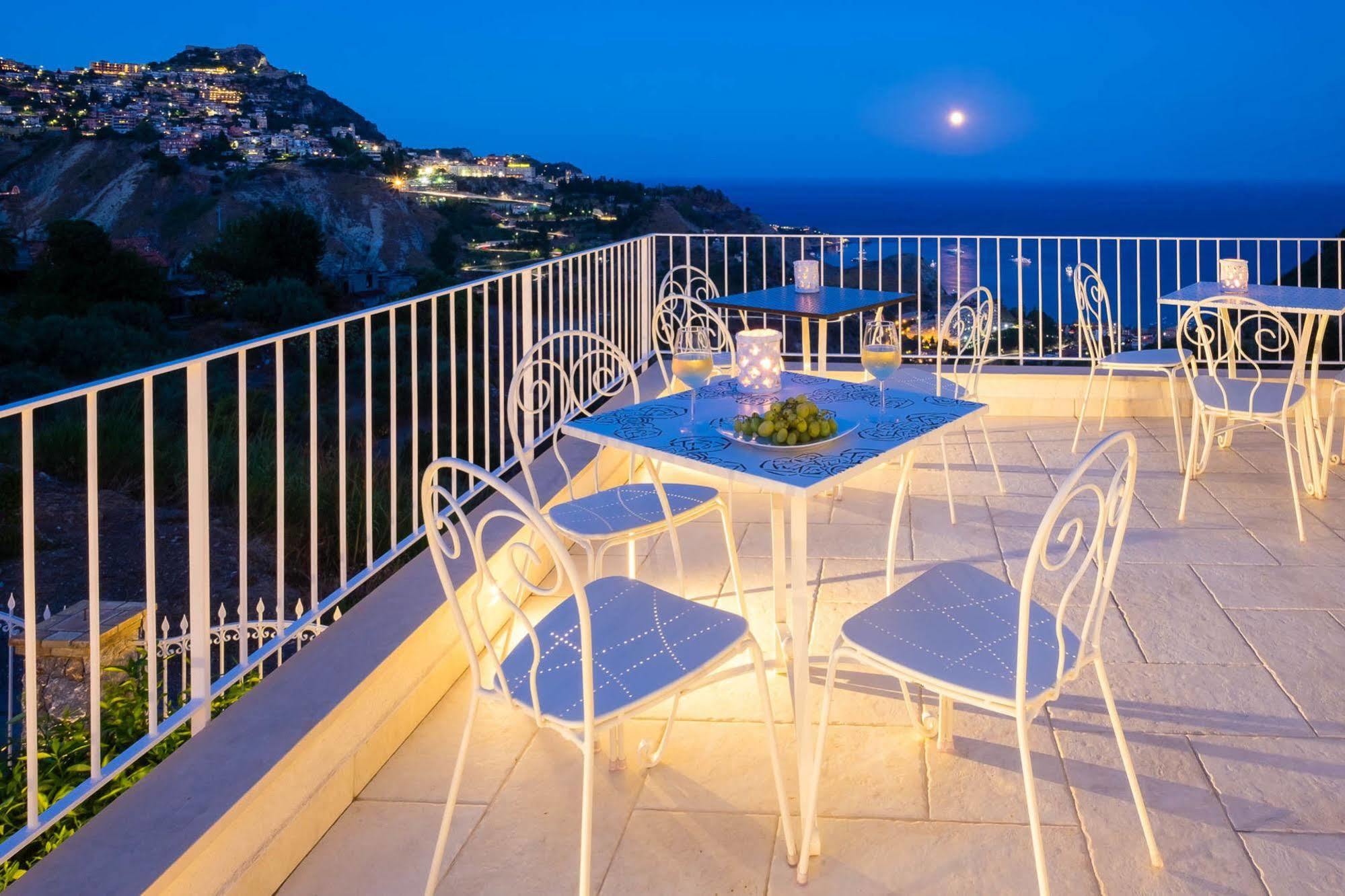 Sciccosa Guest House Taormina Bagian luar foto